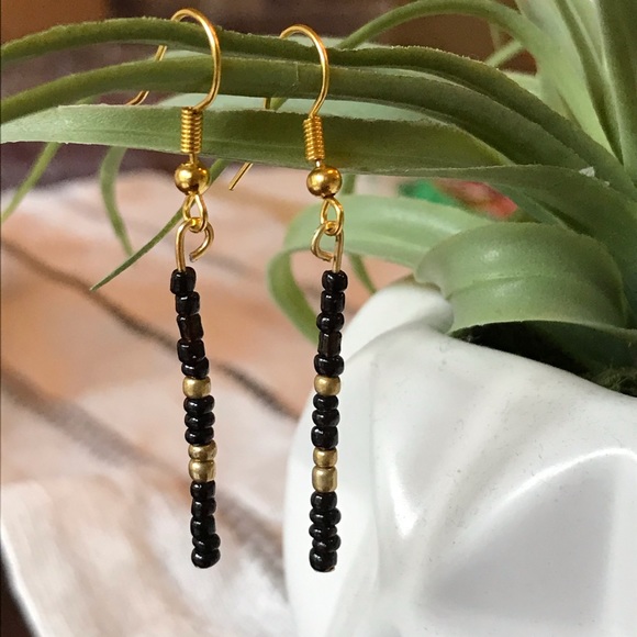 Black and gold handmade earrings - Picture 1 of 3